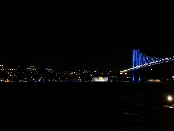 Berkayluck's tweet photo. Nasil bir yersin sen istanbul böyle. http://t.co/HtQUOhMreS
