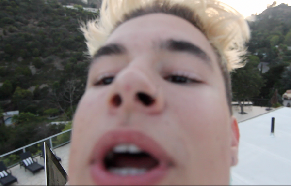 RickyPDillon's tweet photo. when you pull up the camera thinking its facing the other way but http://t.co/jBoHAulGK2