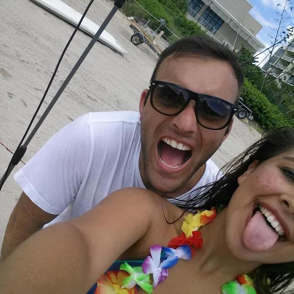 _wandaailenn's tweet image. #FiestaHawaiana #Funtime2014 #GrupoVioleta