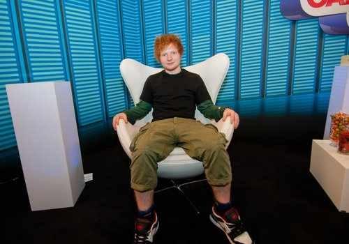 bestedoutfits's tweet image. iconic