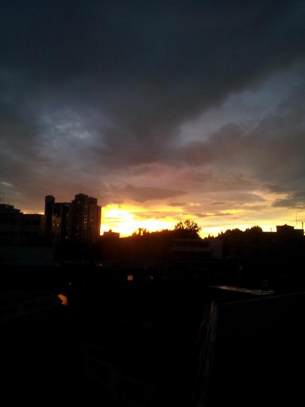 hwabc's tweet image. 오늘 저녁 집 옥상에서 바라본 우리마을 풍경