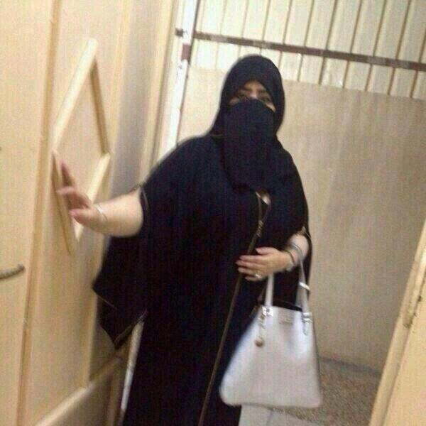 asdfgsfjigg's tweet photo. اقوى شعور للديوث ا��بدوى بالشهوه لما يشوف اللبس هذا بخواته http://t.co/6jAc02kROt