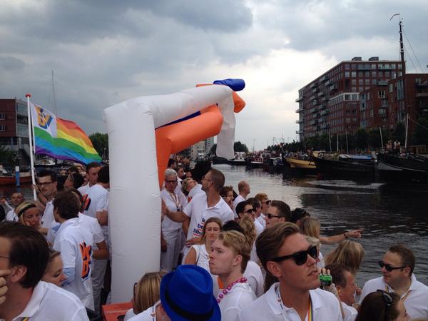 VVD boot klaar voor vertrek #gaypride2014
