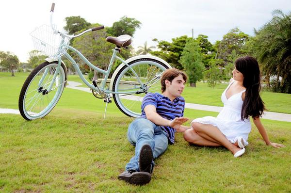 ScarletGFans's tweet image. Foto no vista de los protagonistas de @WithElizabethMD @ScarletGruber (Elizabeth) y #JulioCoutinho (Edilson)