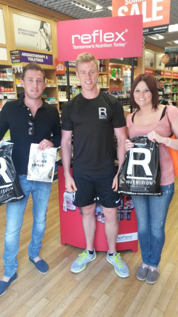 rich_timps's tweet photo. more happy @ReflexNutrition customers at GNC Merry Hill #REFLEXLIVE http://t.co/pa4v3UdaKk