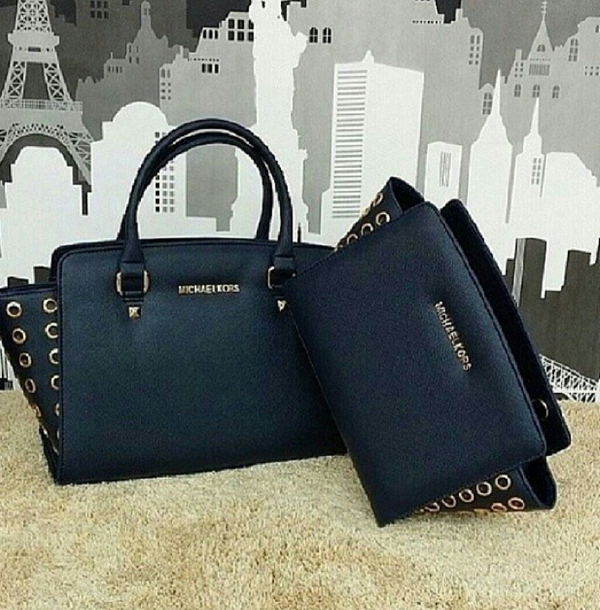 Yuk cowok2 yang pengen kasih kado ke pacarnya...cocok banget ini buat cewek...yakin bakal tambah disayang pacar...