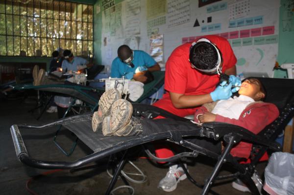 Fundacafe's tweet photo. Fundación Amigos del Café con el apoyo de Taylors of Harrogate y Fundación CAMO, se ha llevado una brigada dental. http://t.co/ltlWJBBAbl