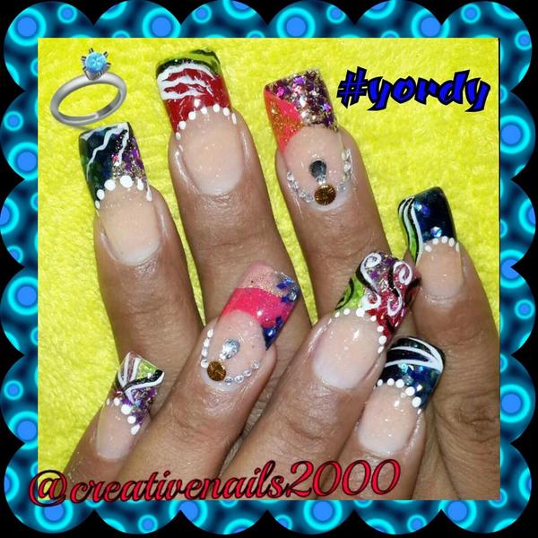 creativenails20's tweet photo. Buenos dias aqui te presentamos los pincelados de moda#esmaltes #arena las pinturas permanentes &amp; termicas http://t.co/EdnMZH3dfp