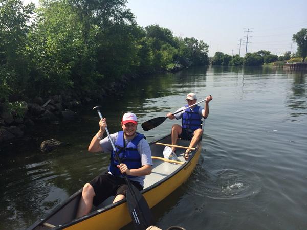 Leinenkugels's tweet photo. .@DickLeinie and son, Jeff, are heading out for the #FriendlyFloat along the #Chicago River. Canoes away! http://t.co/jN2OrP0kpG