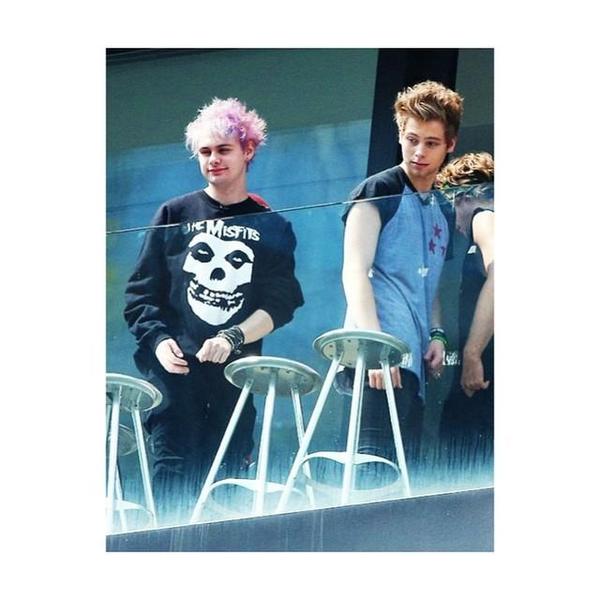 hcbits's tweet image. lame. @deprcsscd