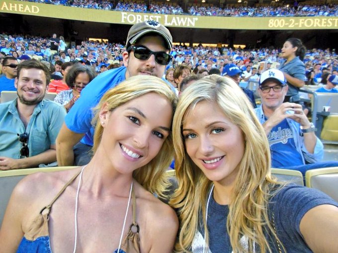 We got photobombed by McLovin  ?

Typical 

#TheWorldAintThatBig 
@MissFebruary08 @MintzPlasse http://t