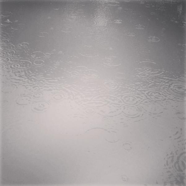 skatespotted's tweet image. Can't skate in this Rain! You're Killing me Smalls! #rain #skateboading #noskate #killingme