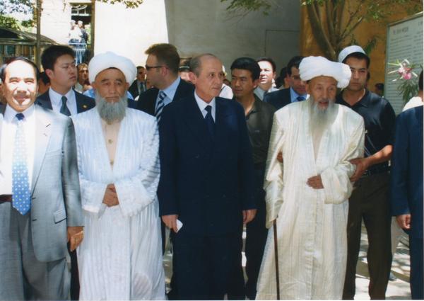 Benim Urumçi’ye hiç gitmediğimi söyleyen bu adamın, sizlerle paylaşacağım şu fotoğraflar yalanlarına kapak olsun.