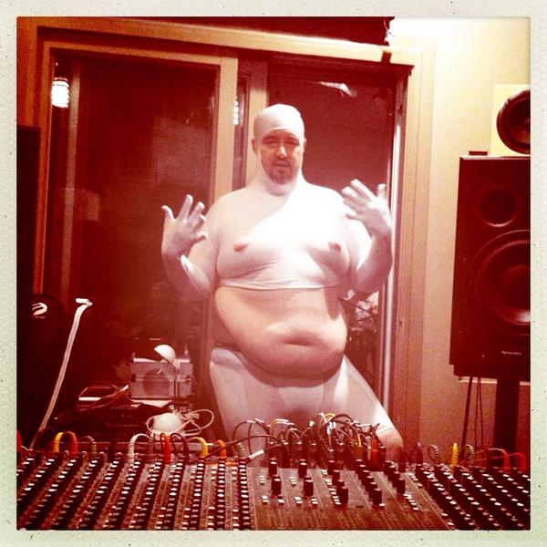 thebarnyardboys's tweet photo. Just another day @seriousbizrec #giftofmusic http://t.co/ef2uq4e6JZ