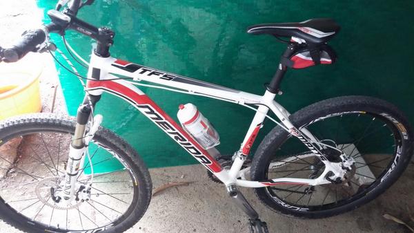 HarbeyCarlos's tweet photo. vendo o cambio Mérida  2013 ruedas mavis y cambios xt biela lx totalmente nueva cambio x moto sincrónica tx http://t.co/7DuszMDyY2