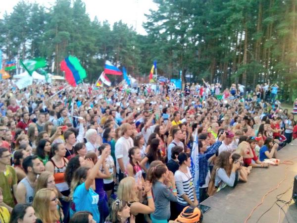 terrascientia's tweet photo. #interseliger2014 дарят всем свой прощальный танец в рамках #Seliger2014 http://t.co/SV9AzrtFMu