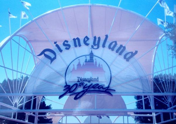 janafaye326's tweet photo. Disney thirty-year celebration with balloons #Disneyland60Contest http://t.co/NKJWbs50N2