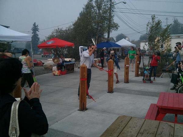 oldtownyk's tweet photo. The Dock is OPEN! @MarkHeyck  cutting the ribbon http://t.co/3iIIuboQ2b