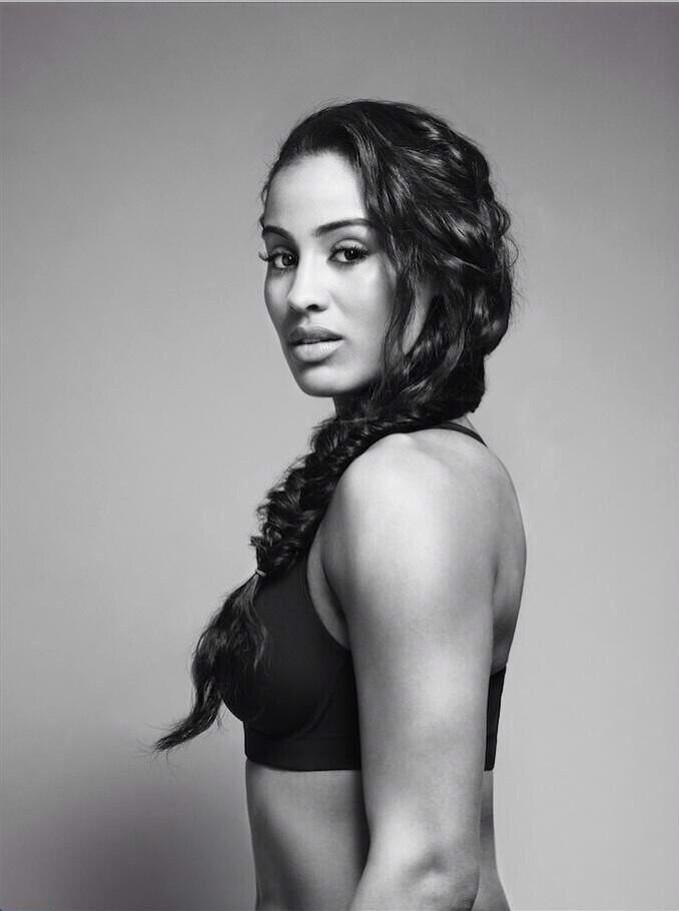Happy Birthday To The Beautiful Skylar Diggins        
