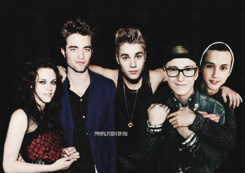 tyleroakley's tweet image. file this under: edits I'm not sure need to exist