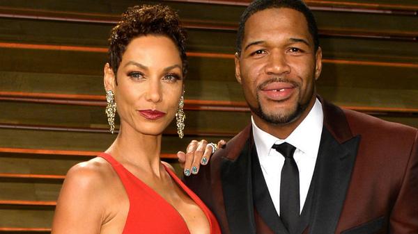  Michael Strahan and Nicole Murphy now official no longer a couple.