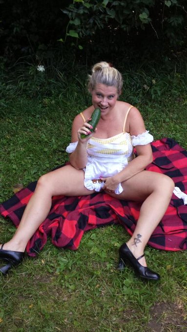 Doing some filming http://t.co/ckLZ6QKShg<a href="/tag/girlfriend"class="tags"><span>#girlfriend</span></a>