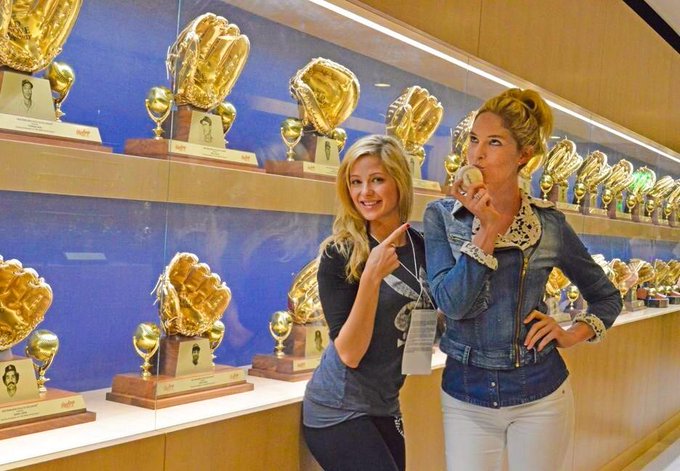 After hours of tireless effort, Michelle finally got her foul ball ? 

#Dodgers @Playboy 
@MissFebruary08