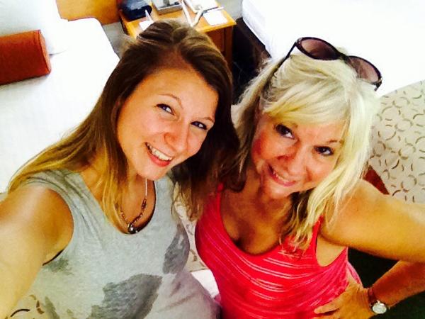 Mommofourkids's tweet image. OZARKS with my little girl. #crowded #funanyway