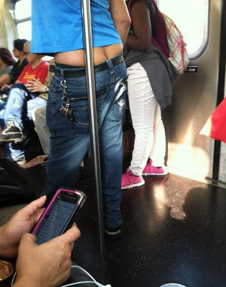Awkward_Transit's tweet image. How subway poles get dirty: