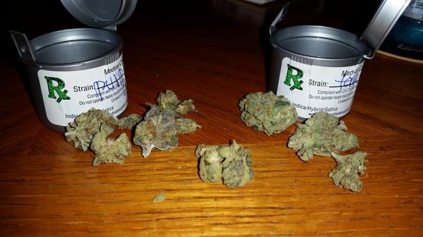 @PornMarijuana #PurpleHaze #TahoeOG and a couple lil #MoonRocks in the front is what's on the menu 2day... #EyezLo