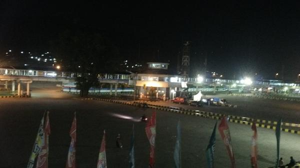 LipMudik2014's tweet photo. "05.18: via @Eka_819: Kondisi Pelabuhan Merak, Banten, saat ini kosong. http://t.co/hp4rr8T3Wr" #Elshinta