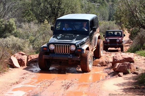 4x4rule's tweet photo. @Wrangler_HQ @JeepSlutt @KricketJeeper @BarbieJeepGrl89 #4x4  #muddin #Jeep http://t.co/yVPk9P14rf