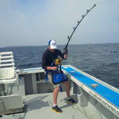 davidclark17's tweet photo. Got my first tuna today what a rush #pei http://t.co/oe0txFWaKE