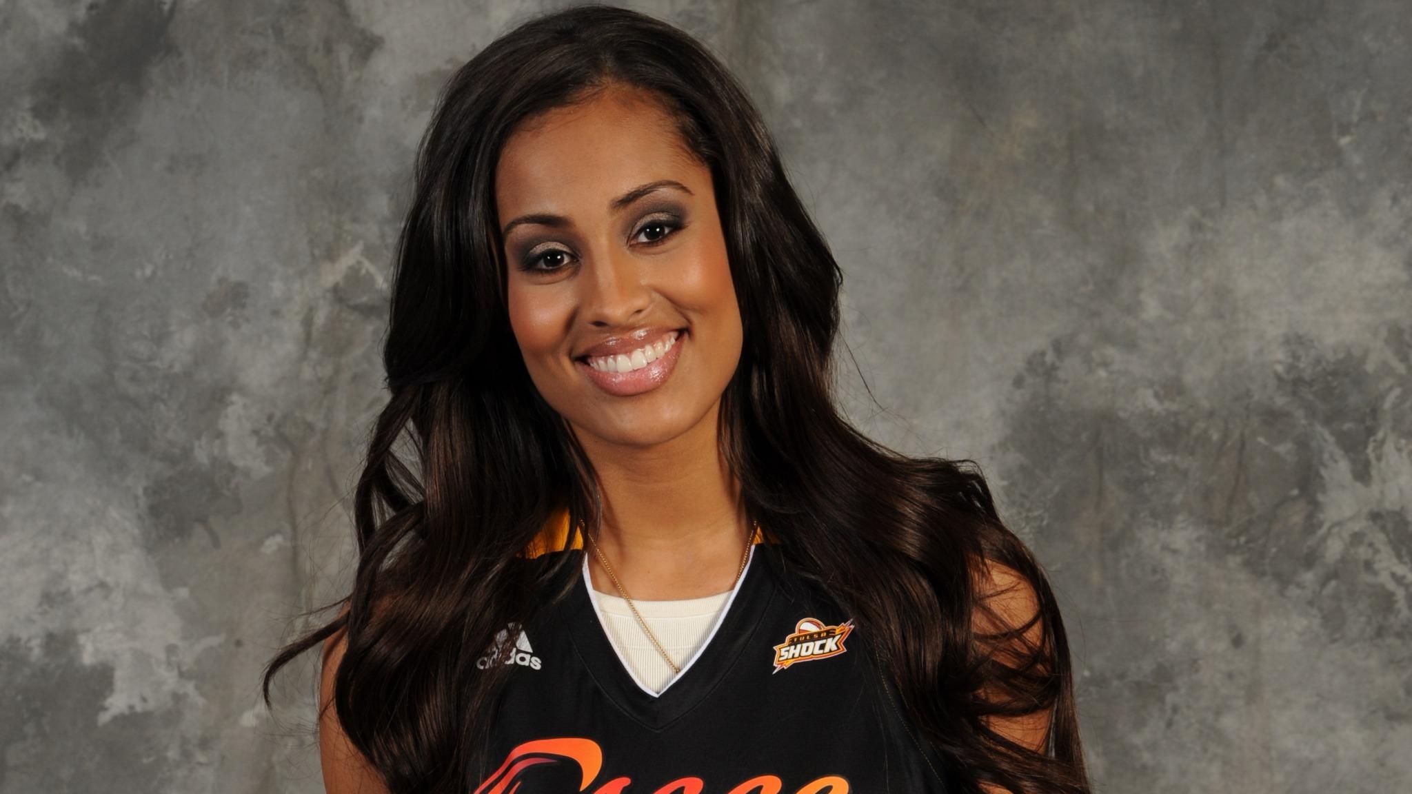 Happy Birthday to Skylar Diggins, who turns 24 today! 