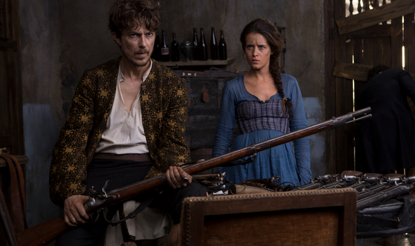 NBCCrossbones's tweet image. Load your muskets and man the cannons — the two-hour finale of #Crossbones starts right NOW!