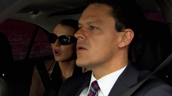 PedroFer_Fans's tweet photo. #CAPTURAS 12 #HastaElFinDelMundo Capitulo 5 - @pedro_fer @MarjoDSousa Y ahora quien podria defenderme? #SuperChav http://t.co/XVVK9r5p1C