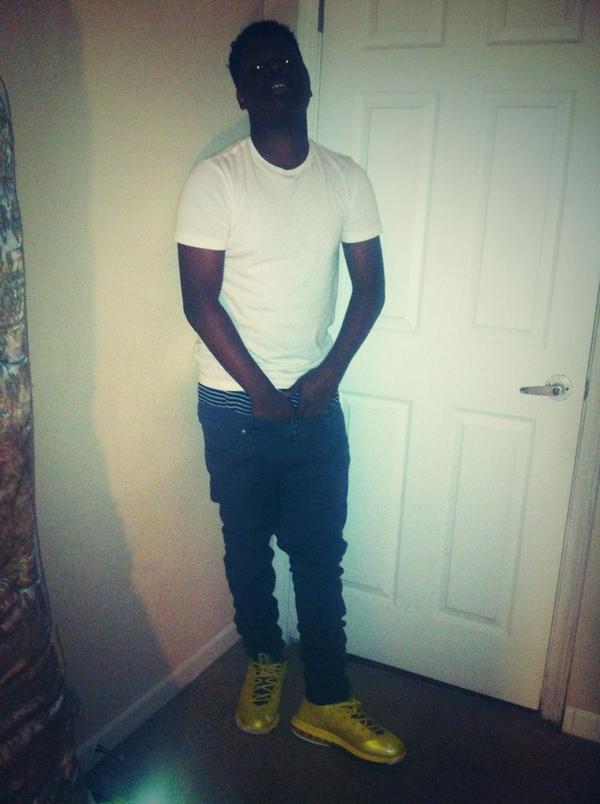 doodie2richh's tweet photo. Young Nigga Ways... 👮🔫 #FreeGooney http://t.co/Fv1ygSGydf
