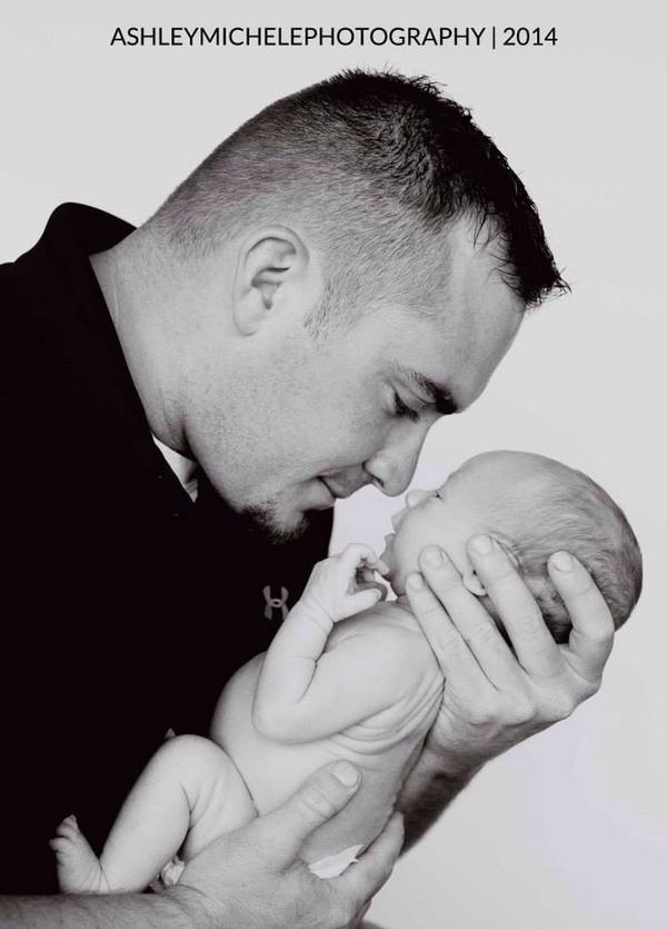 amphoto63645's tweet photo. #newbornsession #photography #art #pictures #life #daddysboy http://t.co/BRfvEAG34r