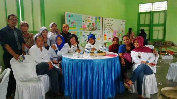 YoeliSty's tweet photo. Panitia Reuni Perak SMA N 1 Jatirogo th '89 http://t.co/76QmOJKf6i