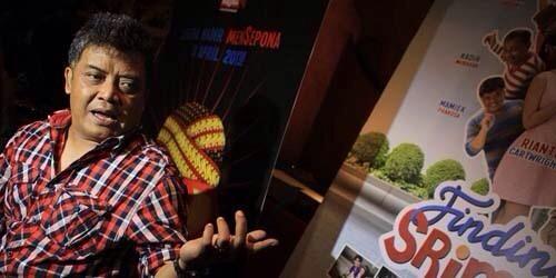 Telah berpulang pelawak legendaris Indonesia, RIP Mamiek Prakoso Srimulat. :'(