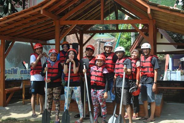 goodman007212's tweet photo. Iya yang,ngarep bnget akunya"@idah_ponie: Heheee...jdi malu "@goodman007212: First time when i look your smile.. ;) http://t.co/OUKa2MEZmb""