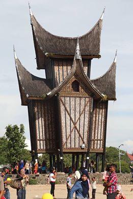 Mari Kita Tingatkan Peran Kelembagaan Adat dan Syarak