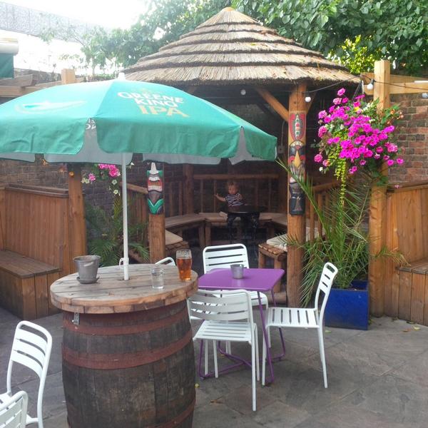 Best #Cambridge #Pub #Summer garden / hanging basket competition - Tweet your pics today pls <a href="/ThePortlandArms/">The Portland Arms</a> ?