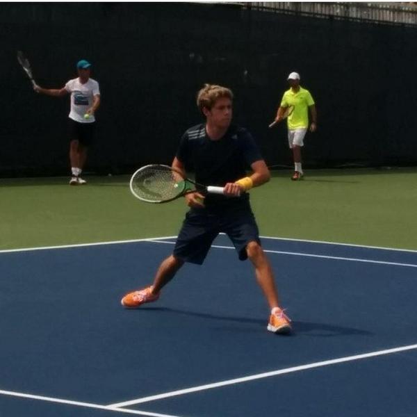 Direction115One's tweet image. Niall at a tennis court in Toronto
