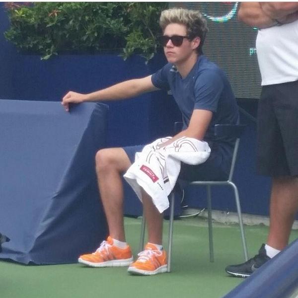 Direction115One's tweet image. Niall at a tennis court in Toronto