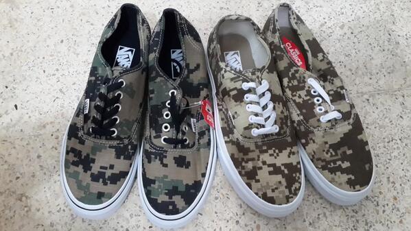 dork_dork1's tweet photo. @solosneakers bro ,ada vans ini nggak ? http://t.co/vahWscJG0u