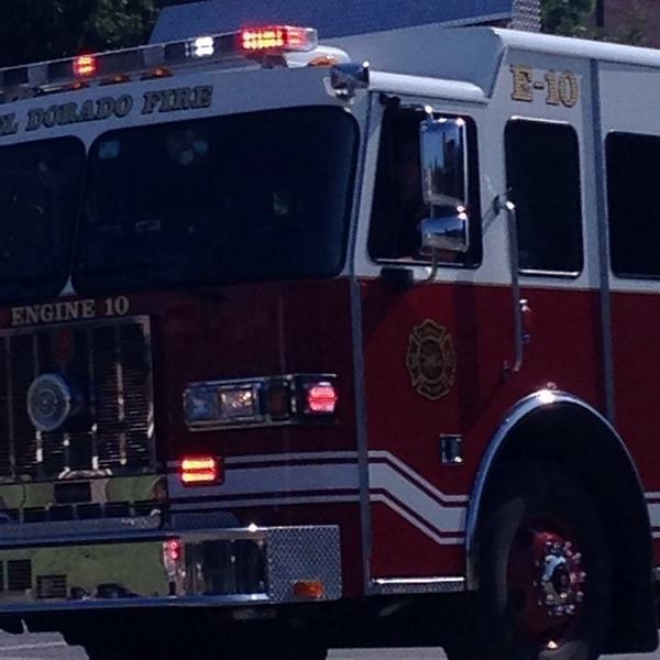 mo_karena's tweet image. #firetrucks  #engine #engine10 #eldorado #firedepartment #parade #westernfrontier #celebration