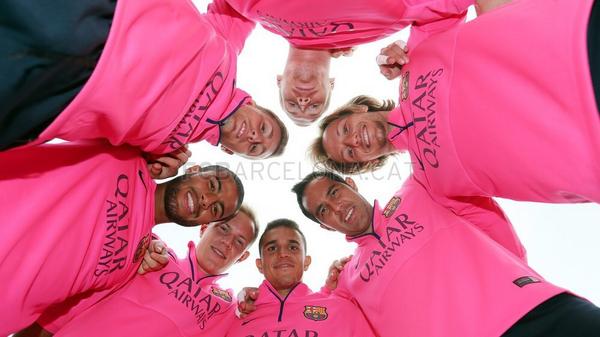 fcbarcelona_fra's tweet photo. Les meilleures images du ‘stage’ http://t.co/cACoJcHSHV #stagefcb #photos http://t.co/oQvnNt8Cuo
