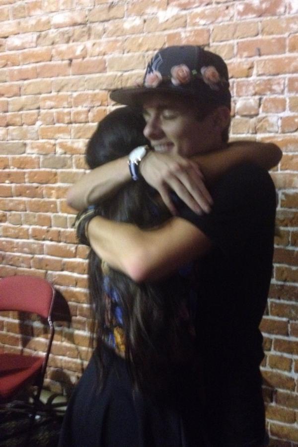 FANaticsAZ's tweet photo. the best hug ever❤️ @FANaticsTour @ImDylanDauzat http://t.co/A4zFopSBoF