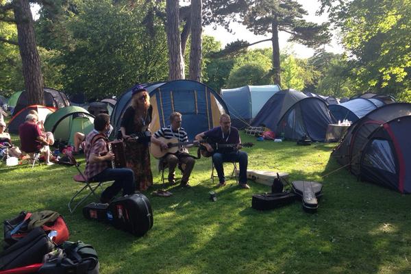 Happening now @eddireader @eddireadernews acoustic in the campsite!!! @CamFolkFest